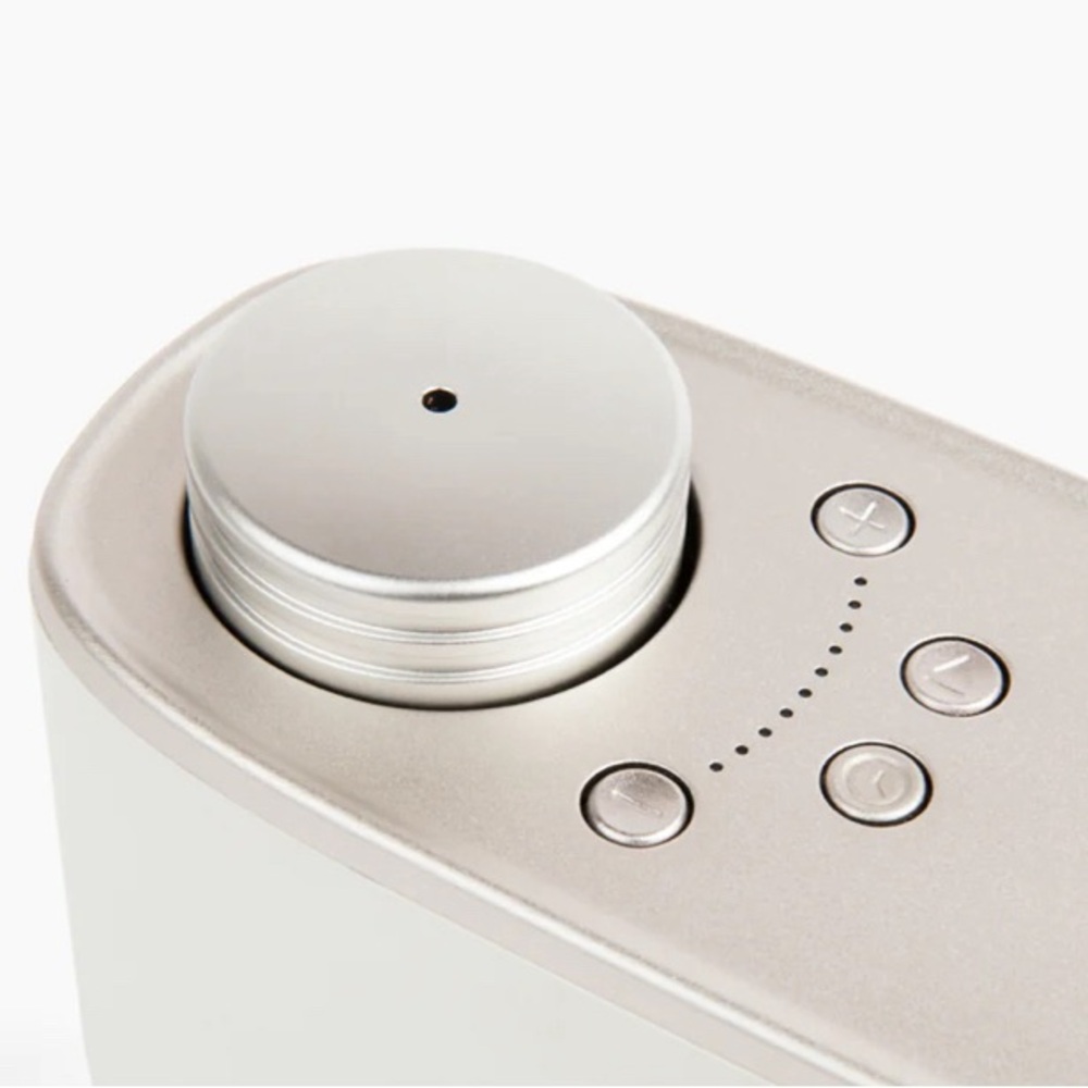 Aera Essential Oil Diffuser (rooms up to 1,000 sq ft)